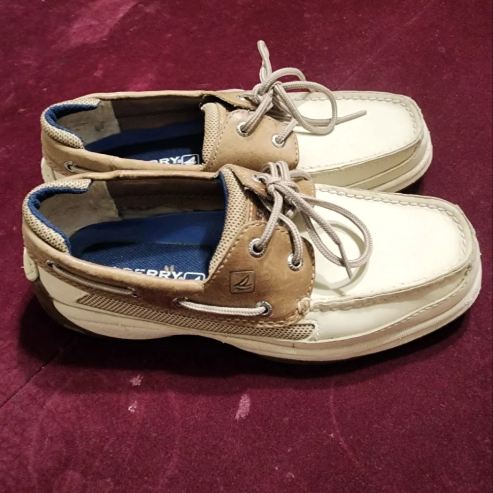Sperry boat shoes